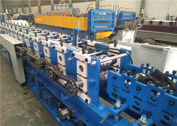 China garage door making machine