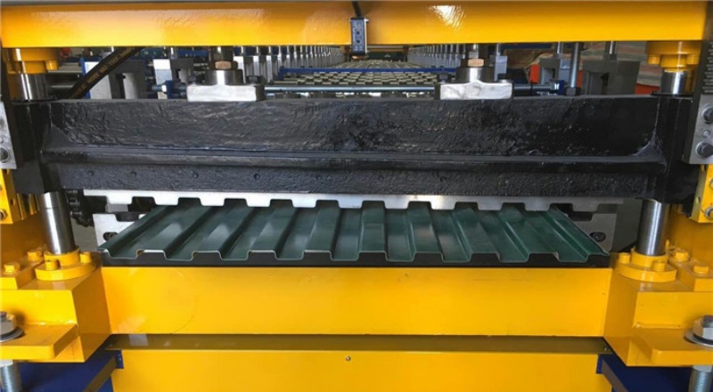 Australia style rolling door making machine