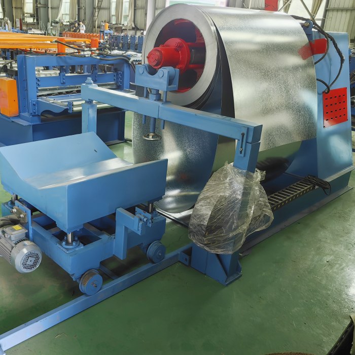 Hydraulic De-coiler with Coil Car